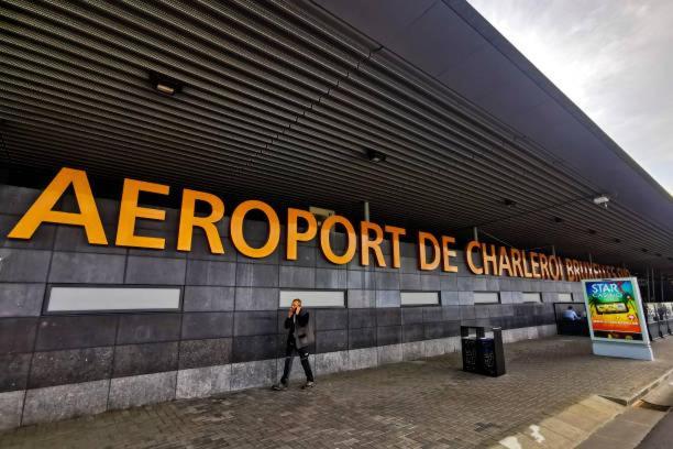 Station 64 A2 Bruxelles-Charleroi-Airport Lejlighed Eksteriør billede